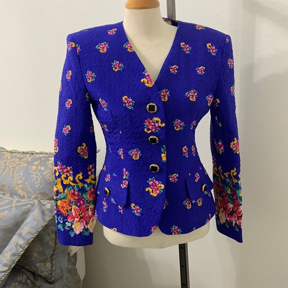 Rickie Freeman for Terijon silk quilted jacket in size 6.